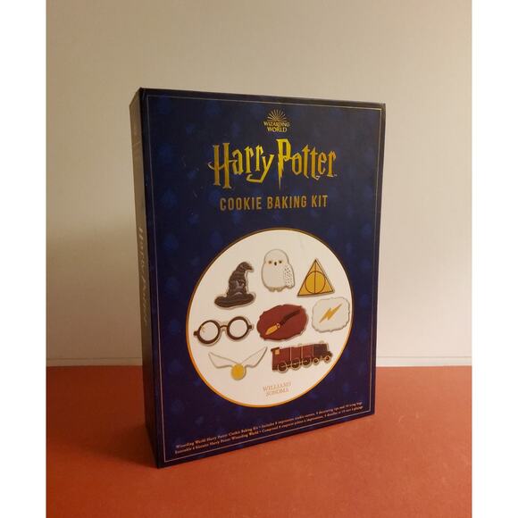 Harry Potter Cookie Baking Kit - Williams Sonoma (Collectors Edition) - Picture 1 of 5